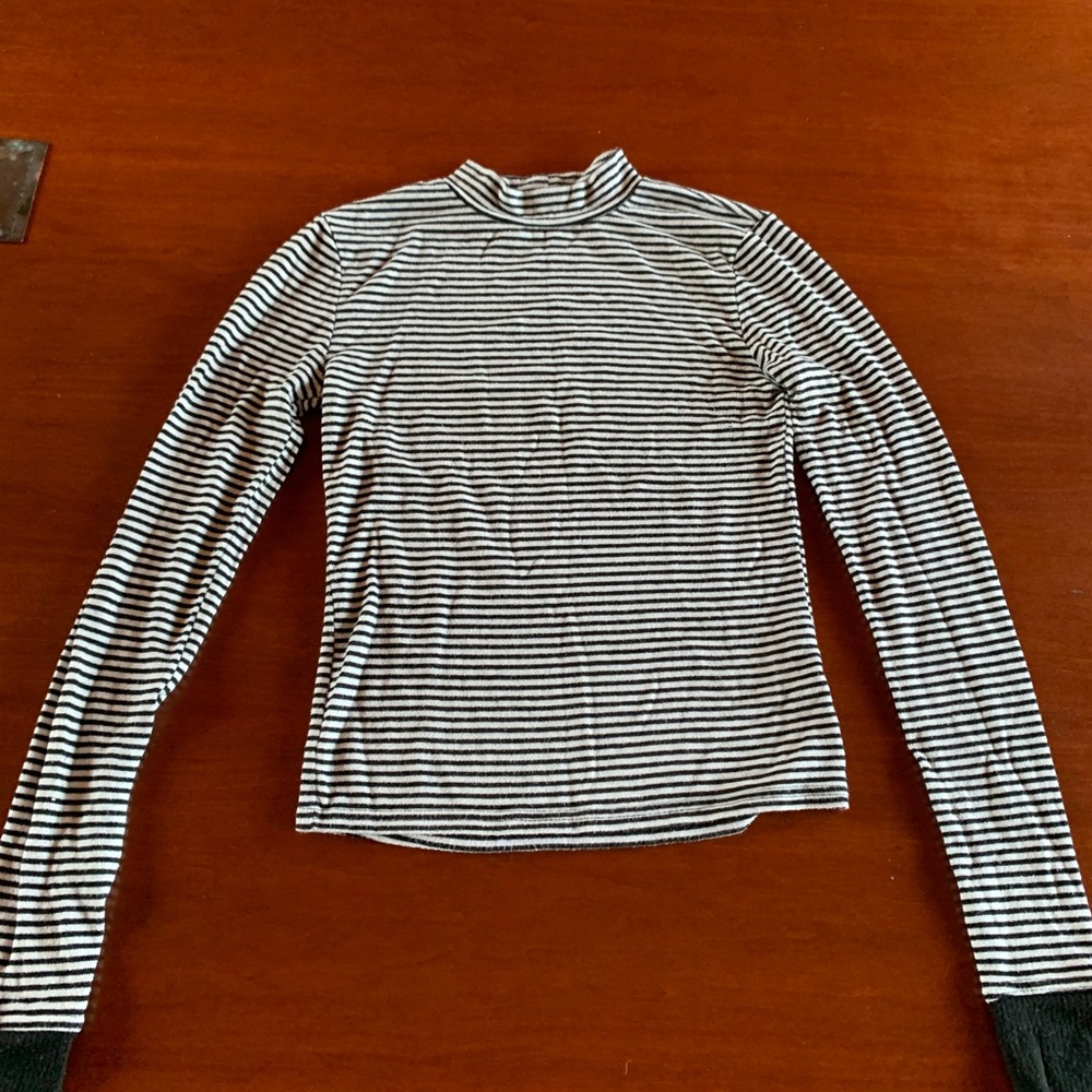 Long Sleeve Stripped Urban Outfitters Shirt